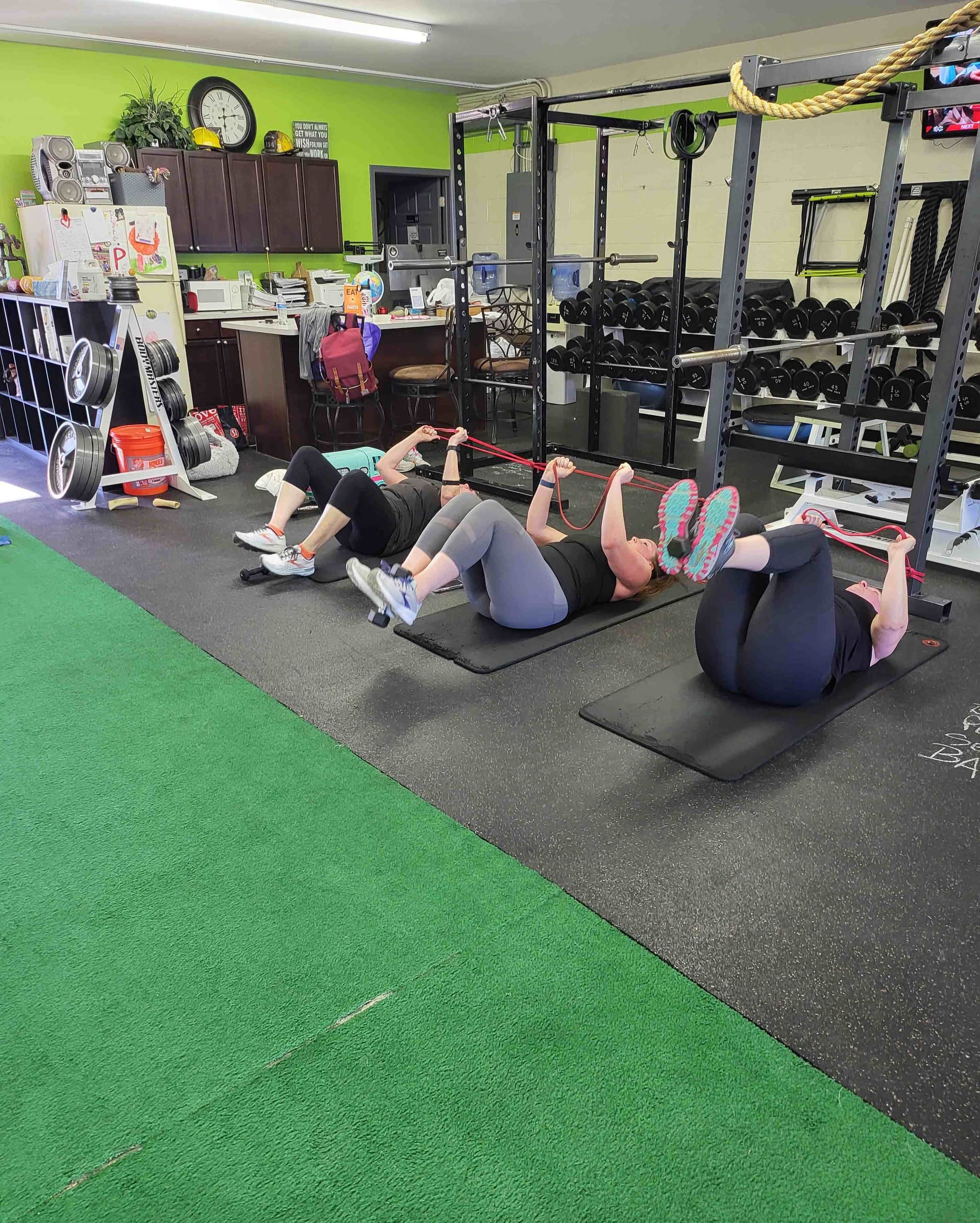 Members working out together at Health Targeted Solutions in Clinton Township, MI